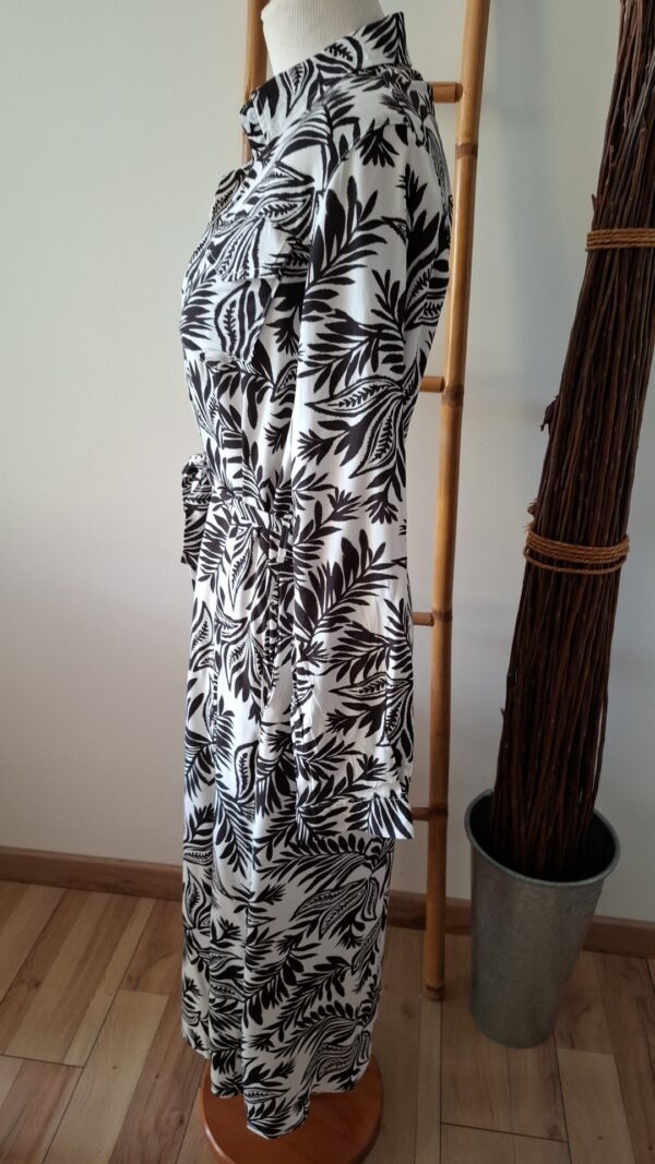 Robe oukeduo noire et blanche – Image 3