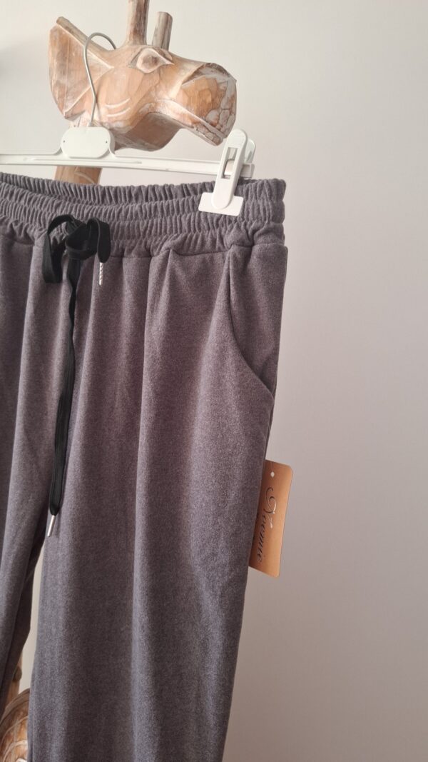 Pantalon gris Naomie – Image 2