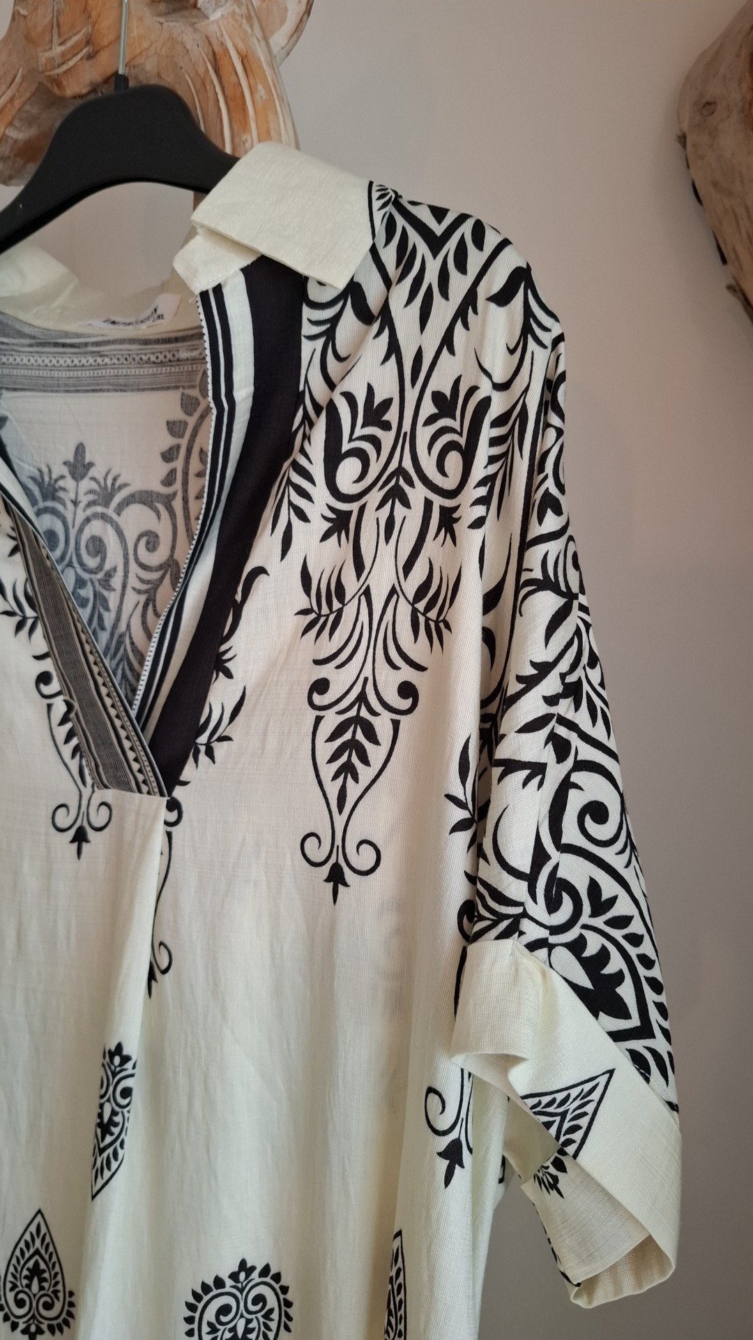 Robe bohème moda impression noire et blanche – Image 9