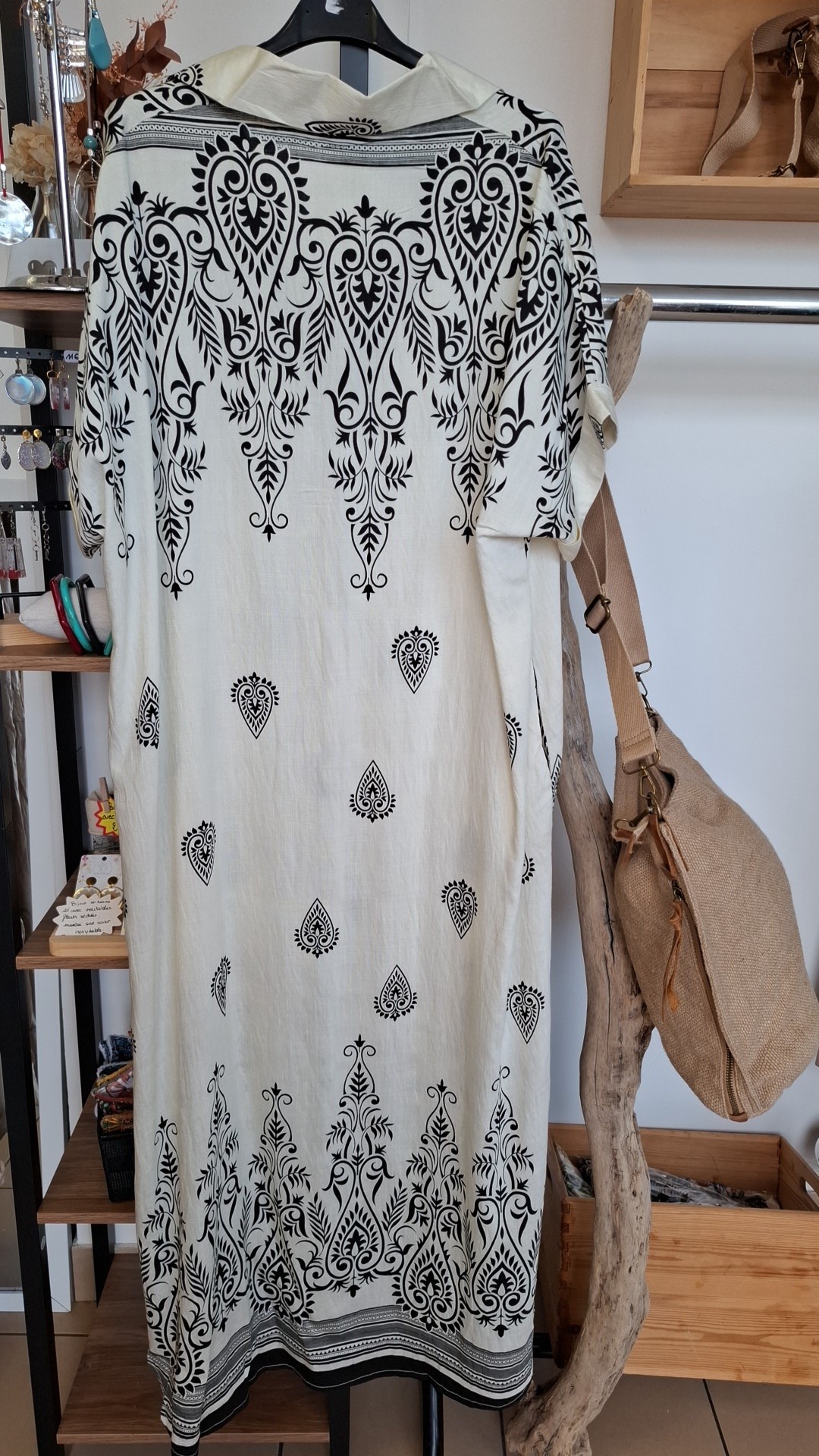 Robe bohème moda impression noire et blanche – Image 4