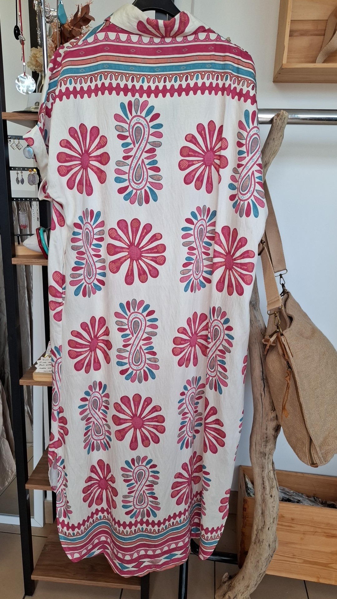 Robe bohème chic rouge, crème et blanche – Image 5