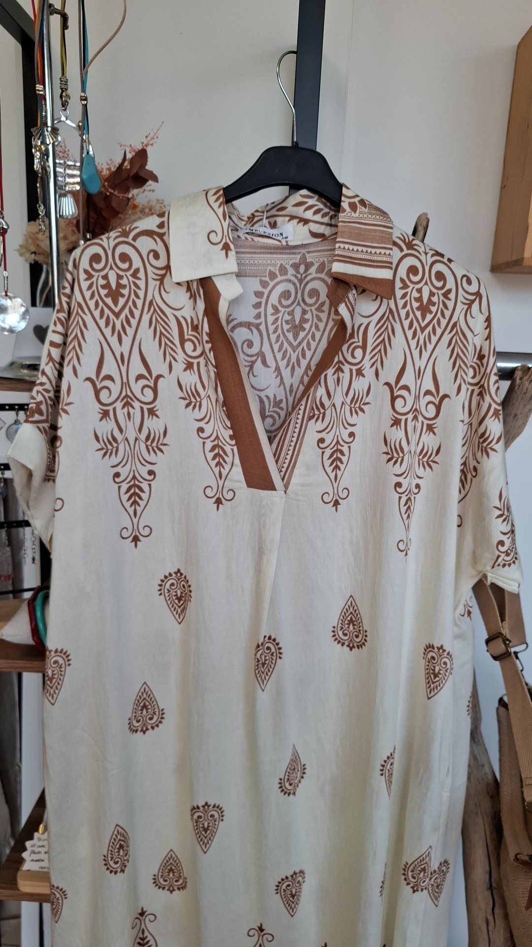 Robe bohème moda impression crème et blanche – Image 5