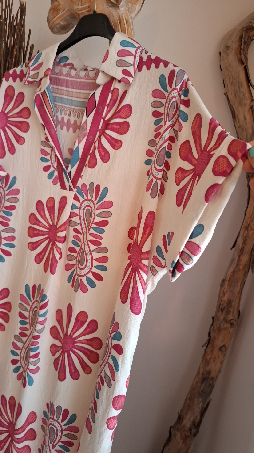 Robe bohème chic rouge, crème et blanche – Image 6