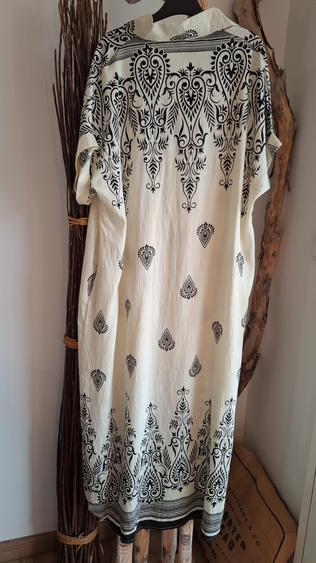 Robe bohème moda impression noire et blanche – Image 7