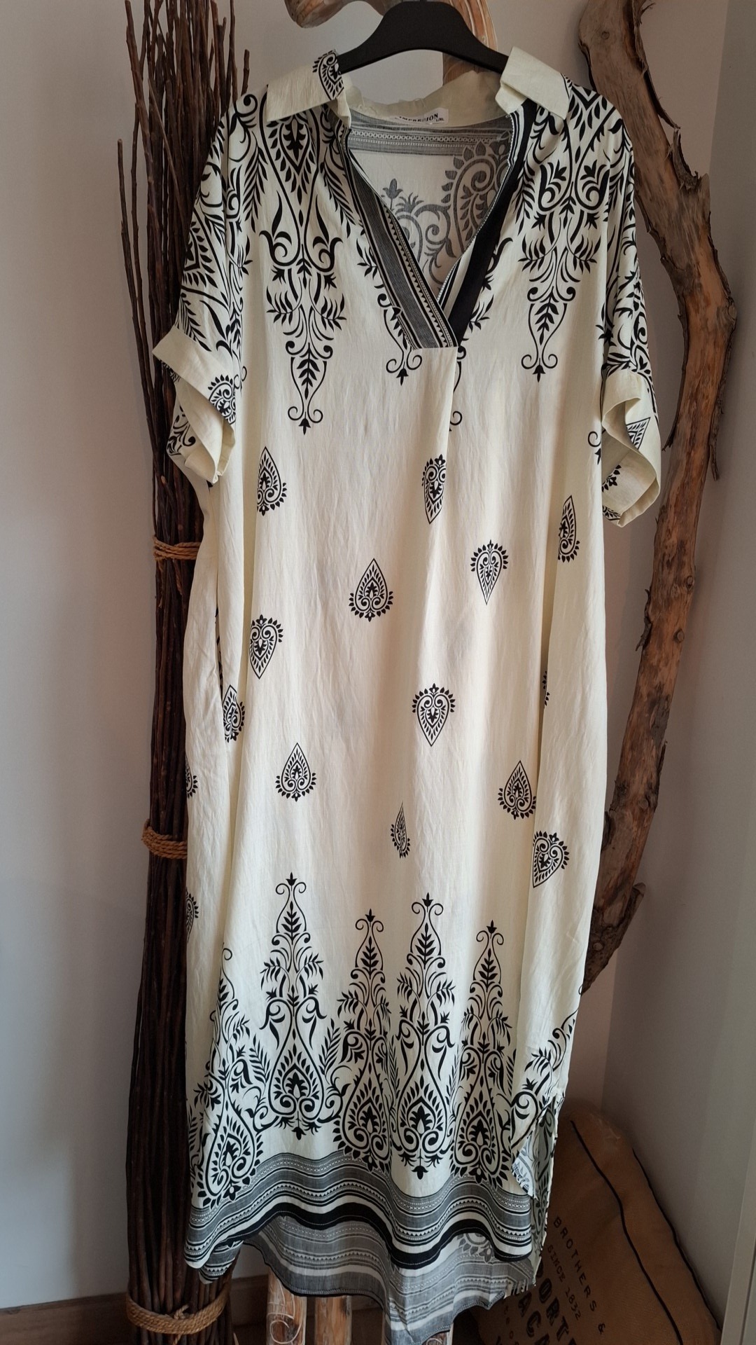 Robe bohème moda impression noire et blanche – Image 8