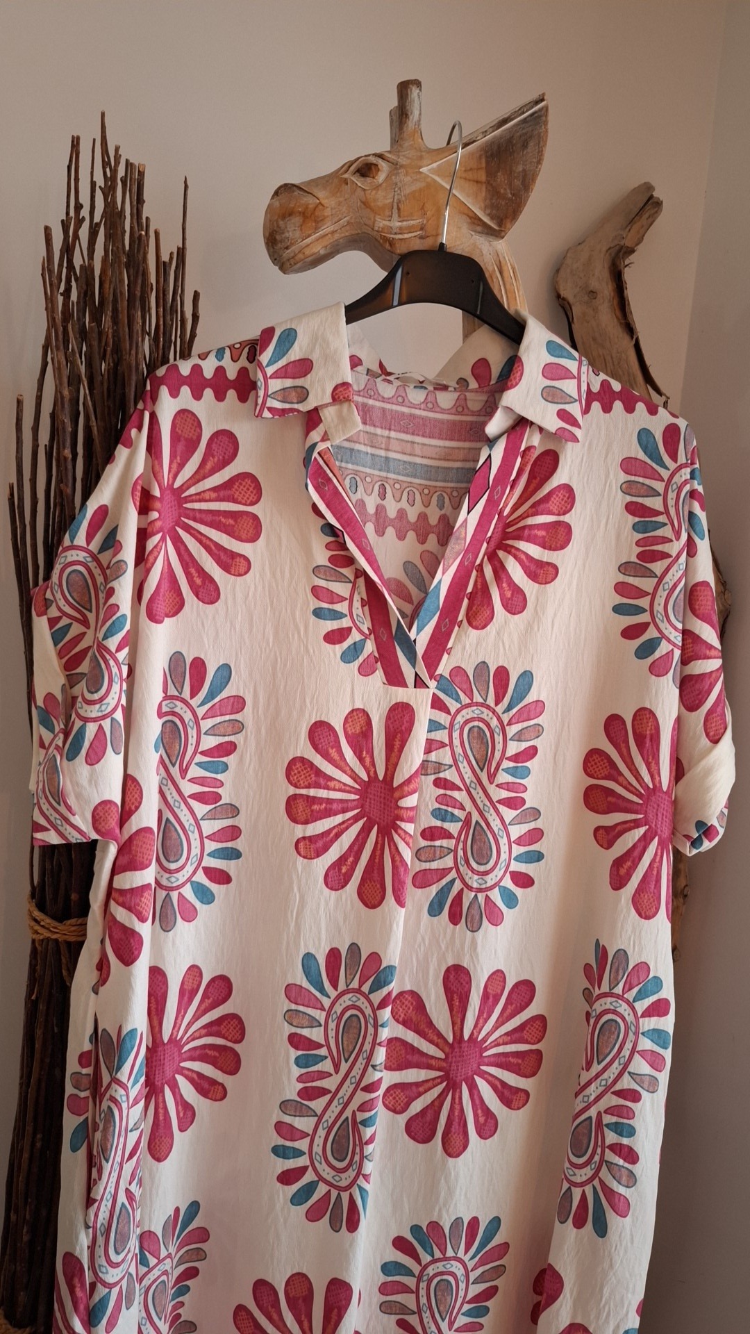 Robe bohème chic rouge, crème et blanche – Image 8