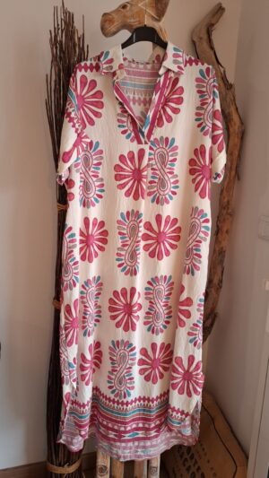 Robe bohème chic  rouge, crème et blanche