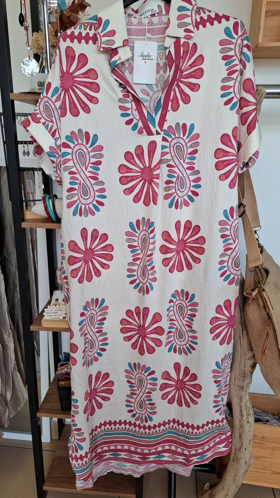 Robe bohème chic rouge, crème et blanche – Image 4