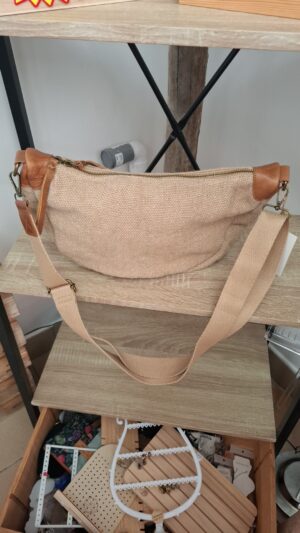 Sac banane beige en toile de jute